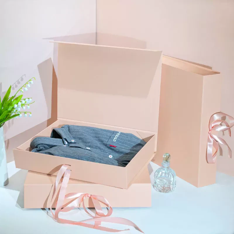 Luxury Packaging Boxes For Clothes